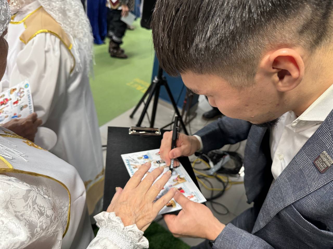 Официальным символом IX Игр народов Якутии станет сокол Официальным символом IX Игр народов Якутии станет сокол