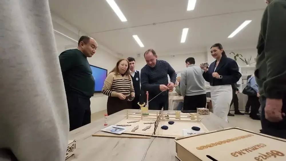 Сегодня в нашей школе состоялось яркое и значимое событие — встреча и экскурсия для делегатов III Всероссийского муниципального форума «Малая Родина — сила России» Сегодня в нашей школе состоялось яркое и значимое событие — встреча и экскурсия для делегатов III Всероссийского муниципального форума «Малая Родина — сила России»