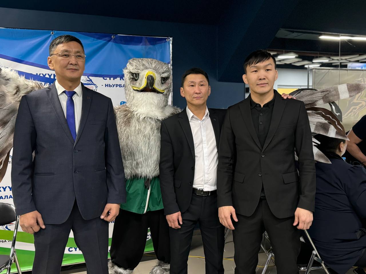 Официальным символом IX Игр народов Якутии станет сокол Официальным символом IX Игр народов Якутии станет сокол