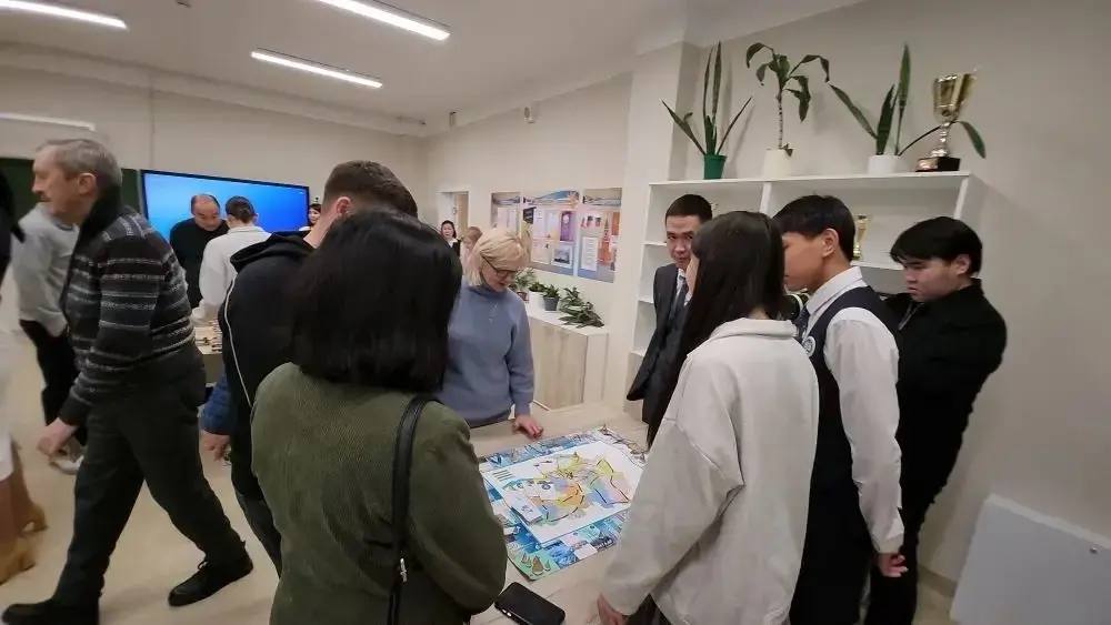 Сегодня в Мархинской школе №1 состоялось яркое и значимое событие — встреча и экскурсия для делегатов III Всероссийского муниципального форума «Малая Родина — сила России» Сегодня в Мархинской школе №1 состоялось яркое и значимое событие — встреча и экскурсия для делегатов III Всероссийского муниципального форума «Малая Родина — сила России»