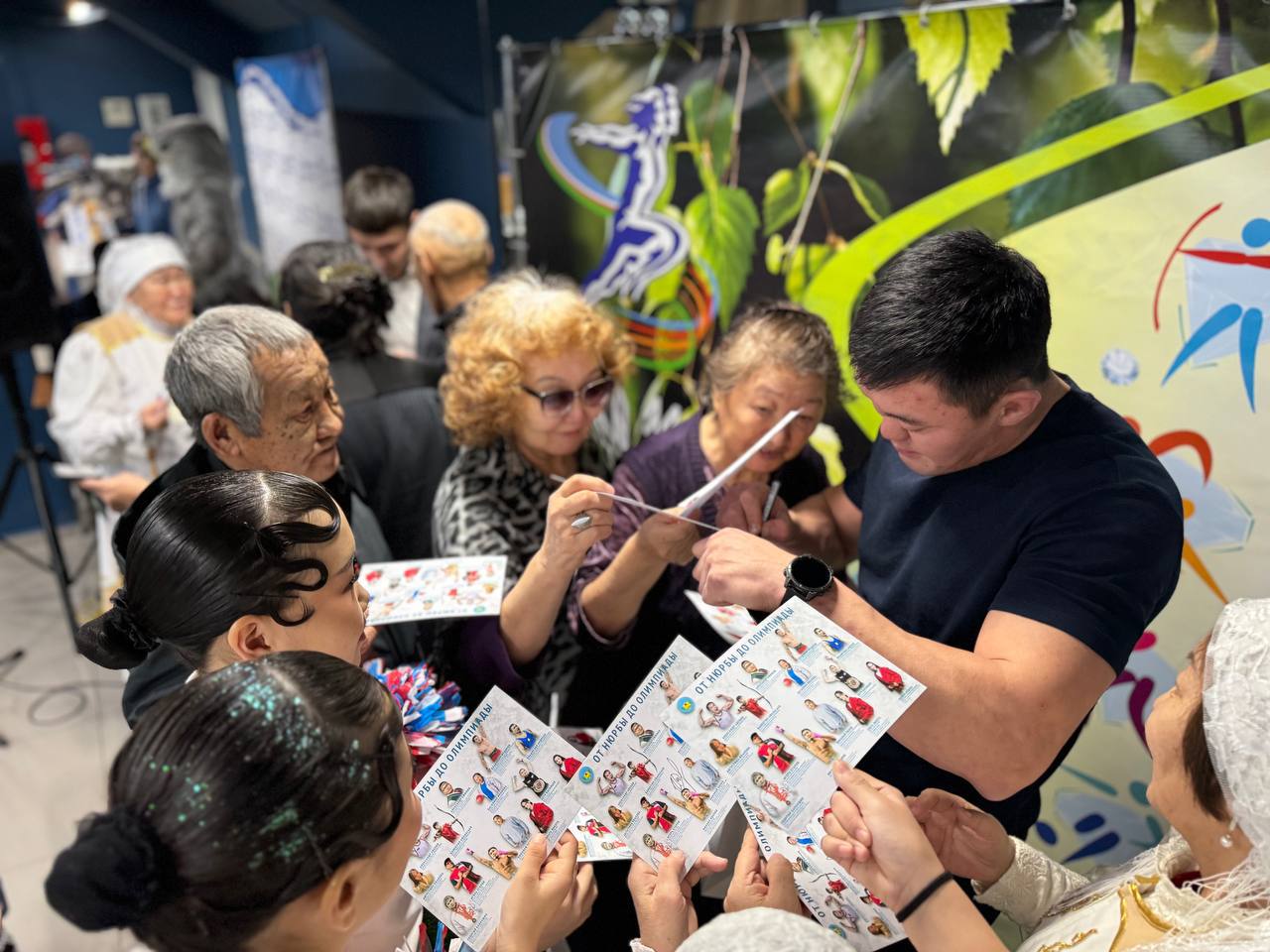 Официальным символом IX Игр народов Якутии станет сокол Официальным символом IX Игр народов Якутии станет сокол