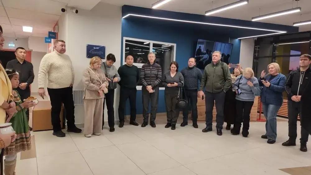 Сегодня в Мархинской школе №1 состоялось яркое и значимое событие — встреча и экскурсия для делегатов III Всероссийского муниципального форума «Малая Родина — сила России» Сегодня в Мархинской школе №1 состоялось яркое и значимое событие — встреча и экскурсия для делегатов III Всероссийского муниципального форума «Малая Родина — сила России»