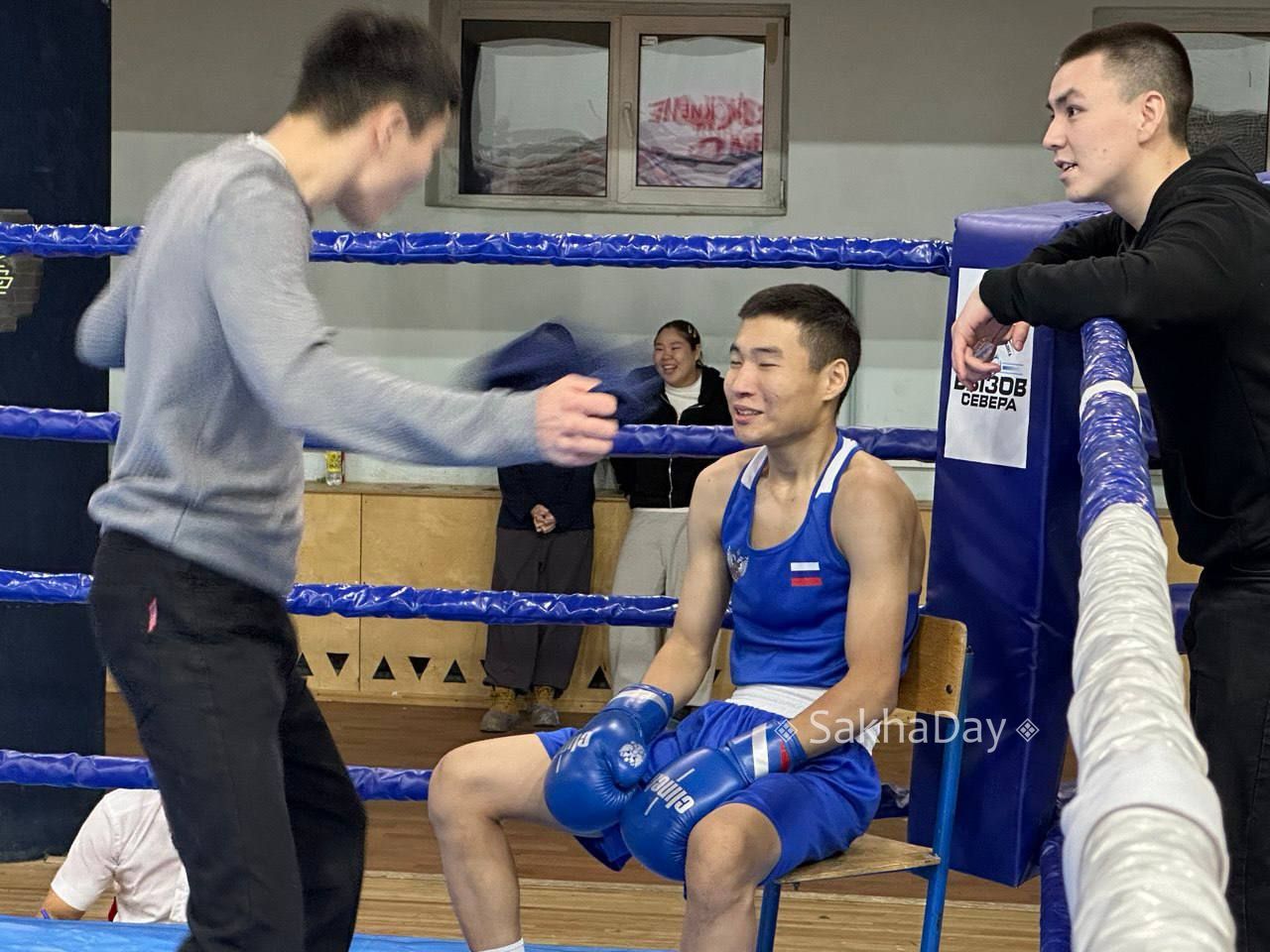 В спорткомплексе АГАТУ открылся турнир по боксу памяти Юрия Пестерева В спорткомплексе АГАТУ открылся турнир по боксу памяти Юрия Пестерева