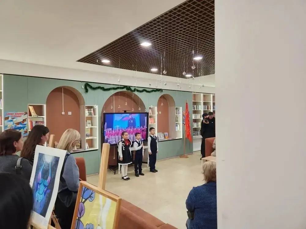 Сегодня в нашей школе состоялось яркое и значимое событие — встреча и экскурсия для делегатов III Всероссийского муниципального форума «Малая Родина — сила России» Сегодня в нашей школе состоялось яркое и значимое событие — встреча и экскурсия для делегатов III Всероссийского муниципального форума «Малая Родина — сила России»