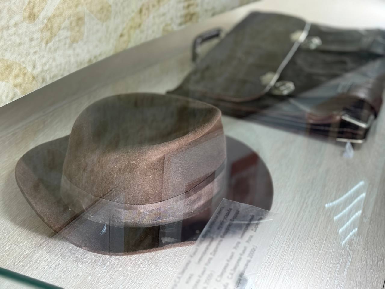 В Якутске открыли выставку о жизни и творчестве Сергея Зверева-Кыыл Уола В Якутске открыли выставку о жизни и творчестве Сергея Зверева-Кыыл Уола