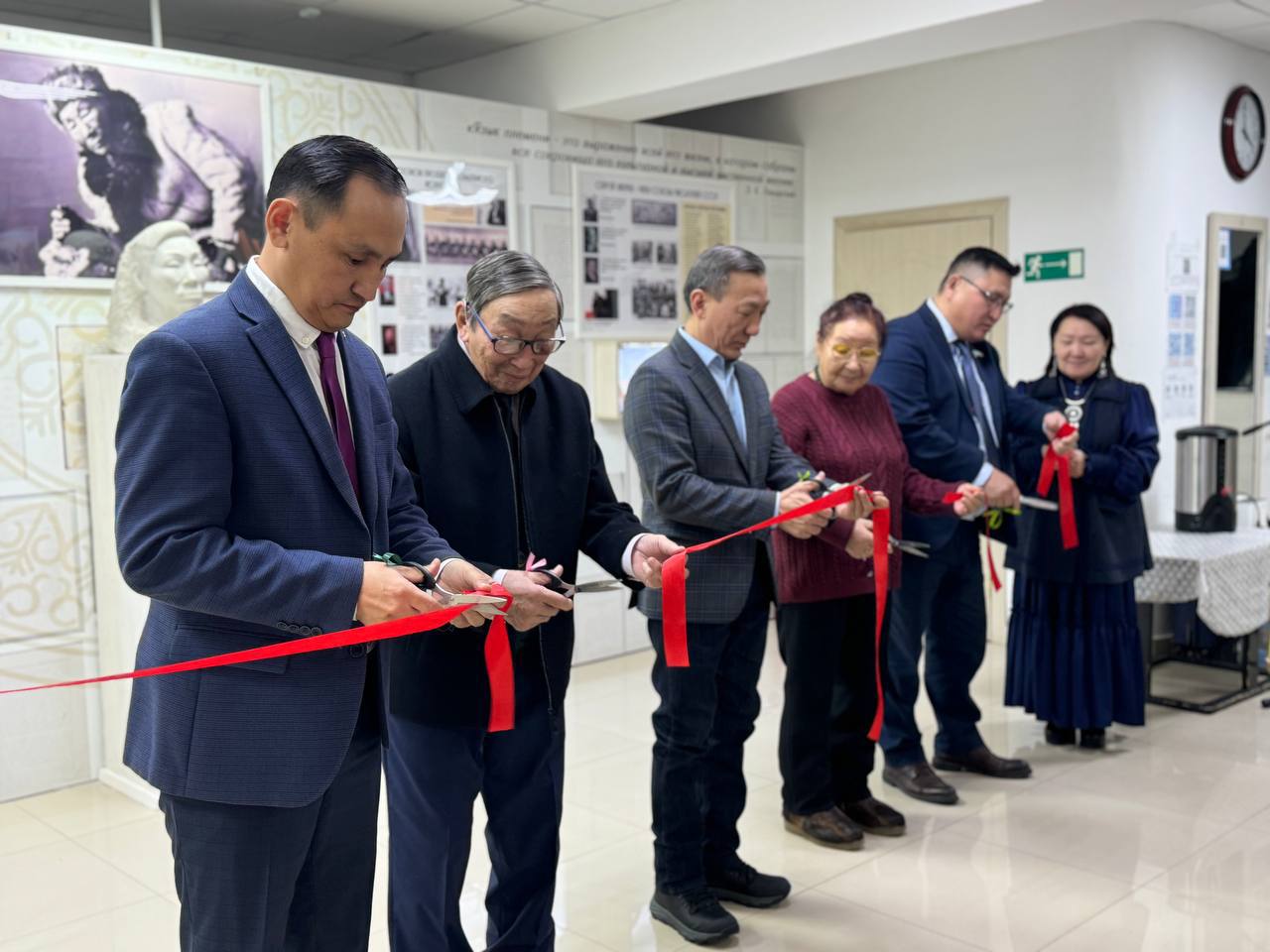 В Якутске открыли выставку о жизни и творчестве Сергея Зверева-Кыыл Уола