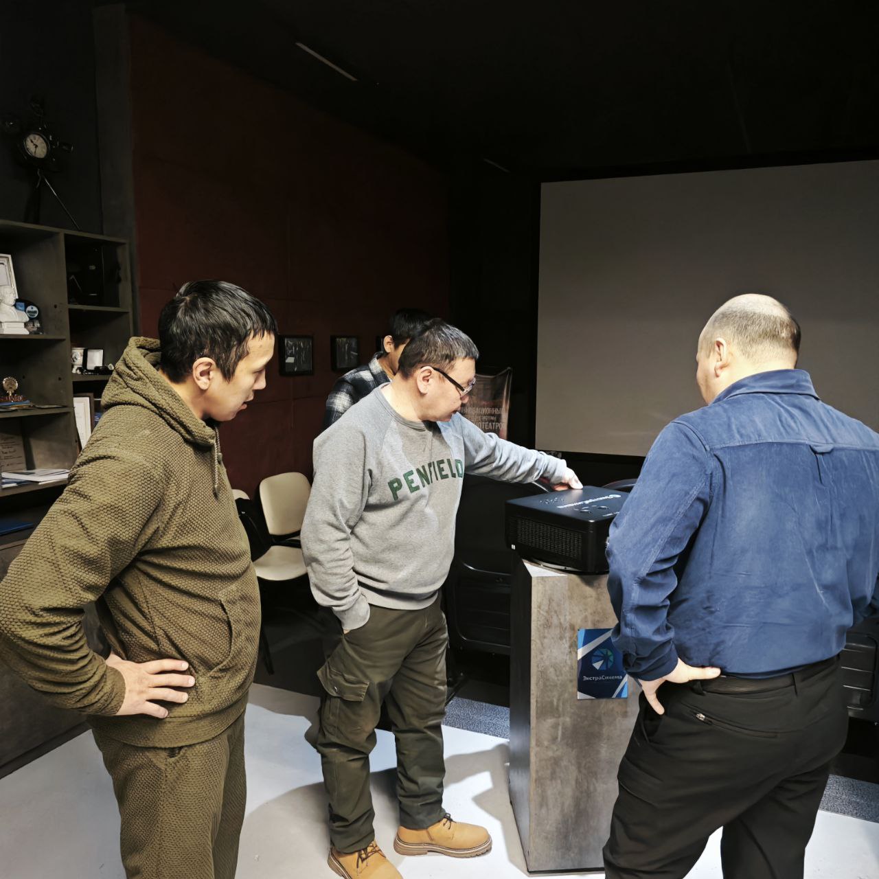 Два кинозала по технологии "Экстра Синема" планируют открыть в арктическом Нижнеколымском районе Два кинозала по технологии "Экстра Синема" планируют открыть в арктическом Нижнеколымском районе