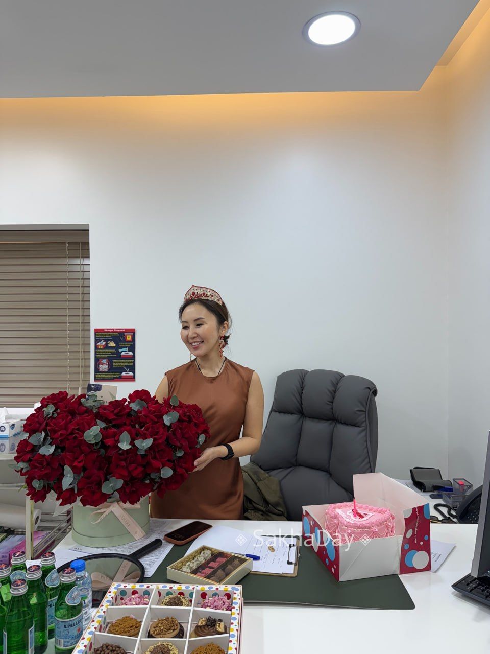 Вчера отметила день рождения самый популярный пластический хирург в Москве якутянка Сандара Николаева