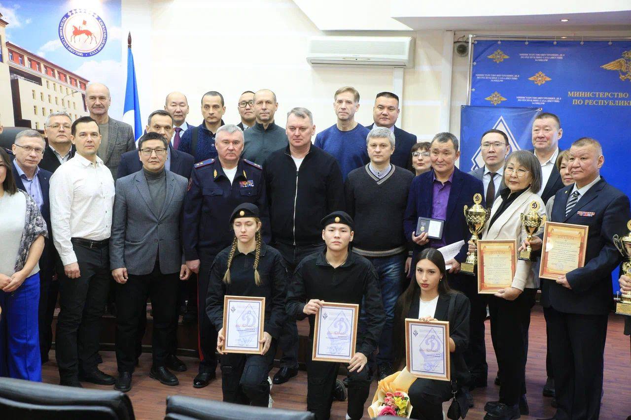 Министр по физической культуре и спорту Республики Саха (Якутия) Леонид Спиридонов принял участие в пленуме общественной организации ЯРСО «Динамо» Министр по физической культуре и спорту Республики Саха (Якутия) Леонид Спиридонов принял участие в пленуме общественной организации ЯРСО «Динамо»