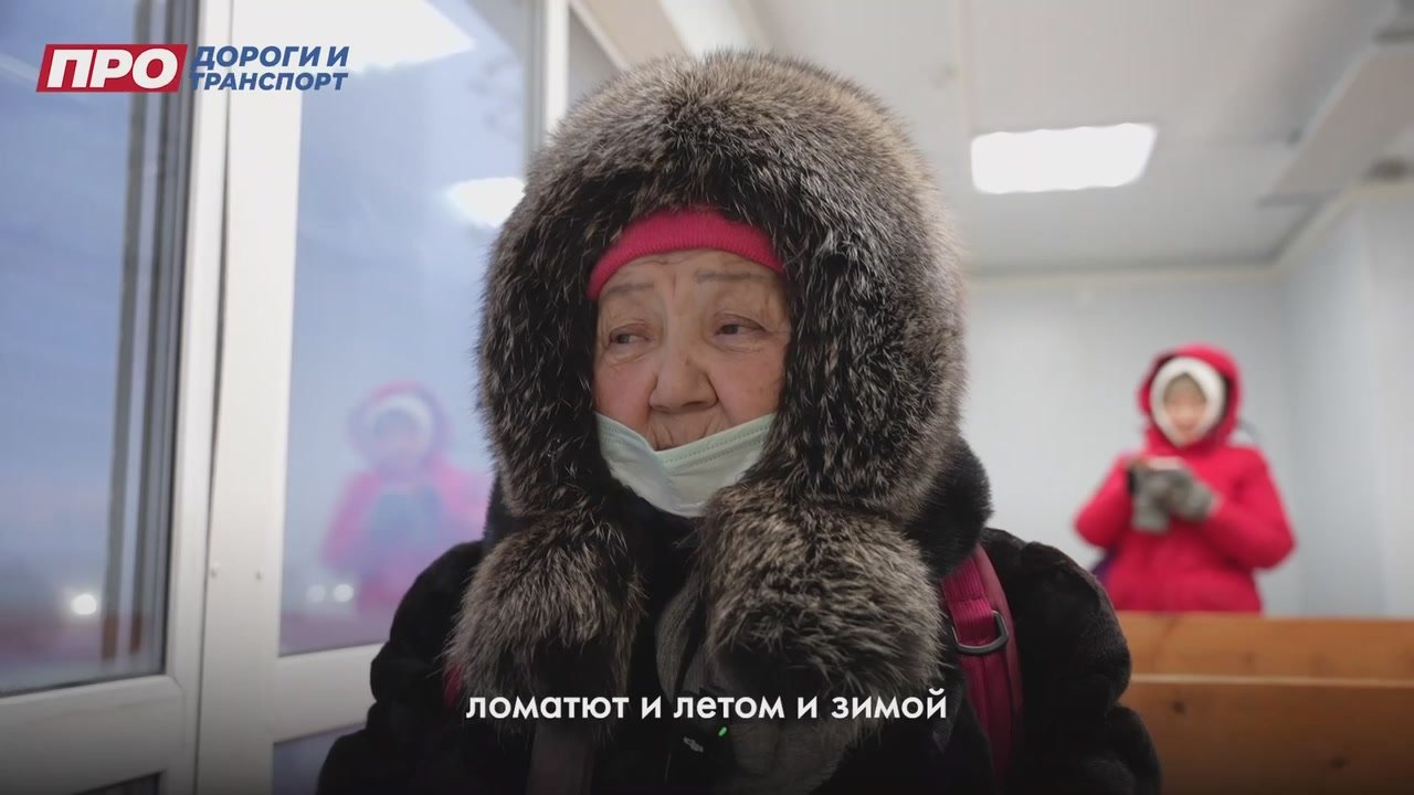 На видео горожане поделились своим мнением о тех, кто умышленно портит новые тёплые остановки