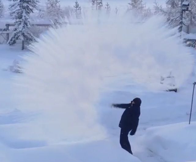 Сегодня наш подписчик Семён Саввинов, который живёт в микрорайоне Заречном, зафиксировал на своем термометре температуру -51°! Сегодня наш подписчик Семён Саввинов, который живёт в микрорайоне Заречном, зафиксировал на своем термометре температуру -51°!