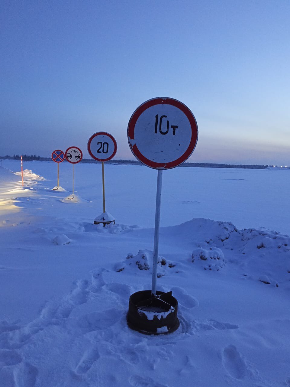 На ледовом автозимнике через р. Вилюй повысили грузоподъемность