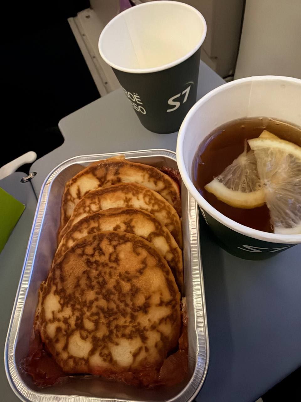 Якутские оладушки везде Оладушки, алгыстаах ас, всюду следуют за якутянами. Авиакомпания S7 даже внедрила это замечательное угощение в качестве питания пассажиров рейса Якутск — Новосибирск. Об этом сообщила журналист...