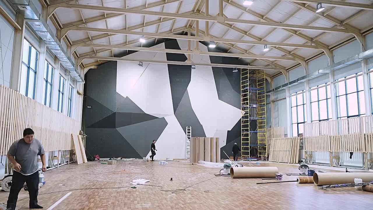 Евгений Григорьев проверил ход строительства многофункционального спортивного комплекса