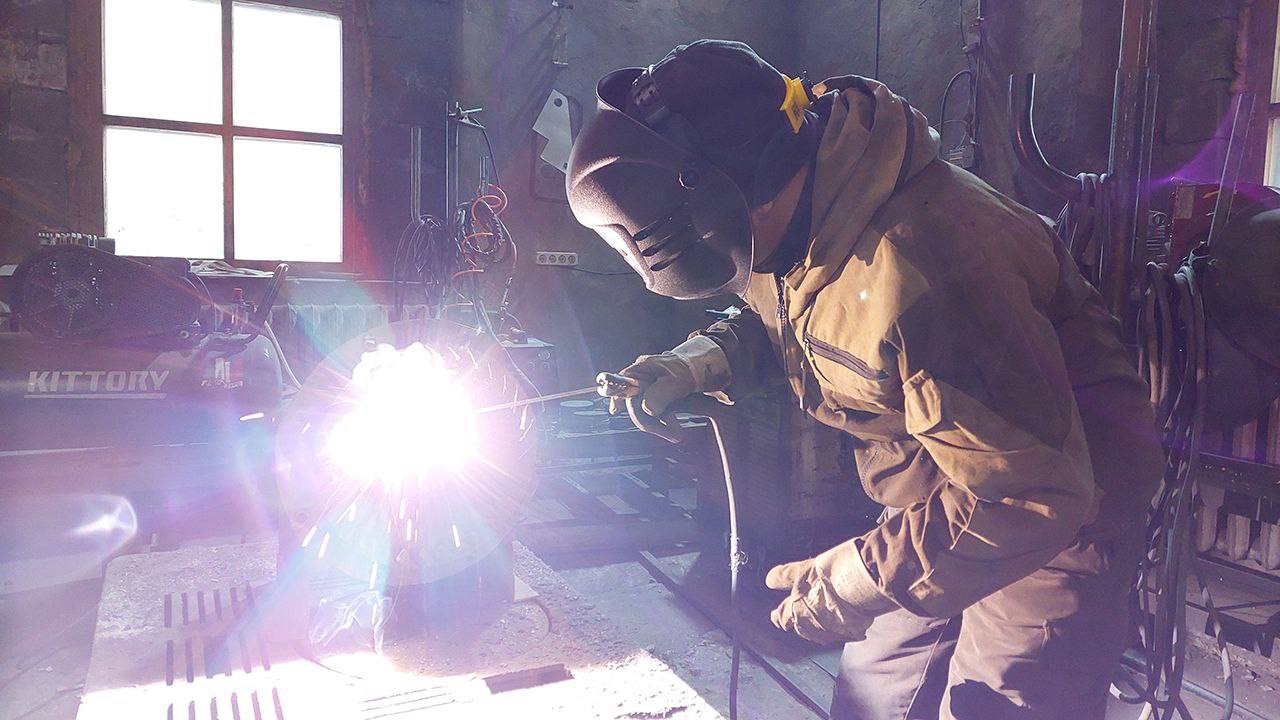 , хааччыйыы эйгэтигэр Кыыы тымныыны этээ туоруурга лэ-хамнас барар , хааччыйыы эйгэтигэр Кыыы тымныыны этээ туоруурга лэ-хамнас барар