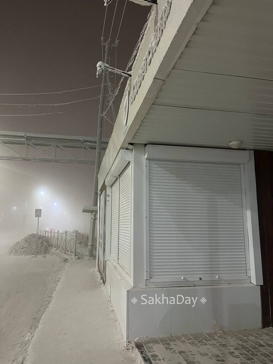 Здравствуйте, сегодня 16.12.25 в 7-07 утра в -49 градусов остановка Советская закрыта, у мэрии есть совесть?