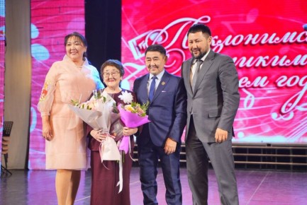 В Доме дружбы народов им. А. Е. Кулаковского вчера звучала память — живая, искренняя, наполненная детскими голосами и большим смыслом