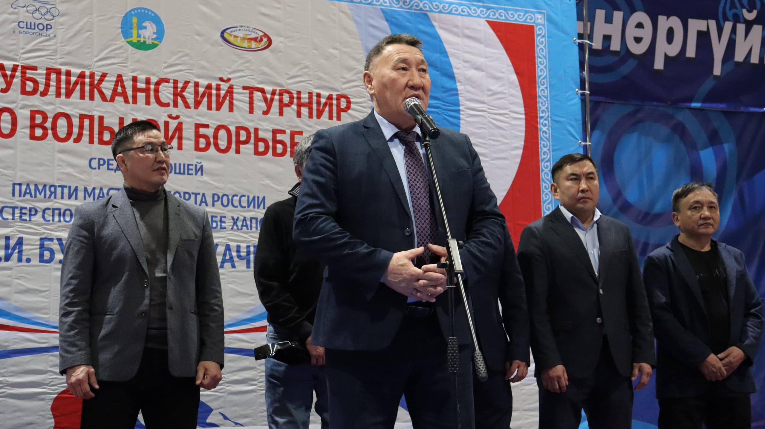 Усть-Алданском улусе состоялся республиканский турнир по вольной борьбе памяти Александра Бурнашева Усть-Алданском улусе состоялся республиканский турнир по вольной борьбе памяти Александра Бурнашева