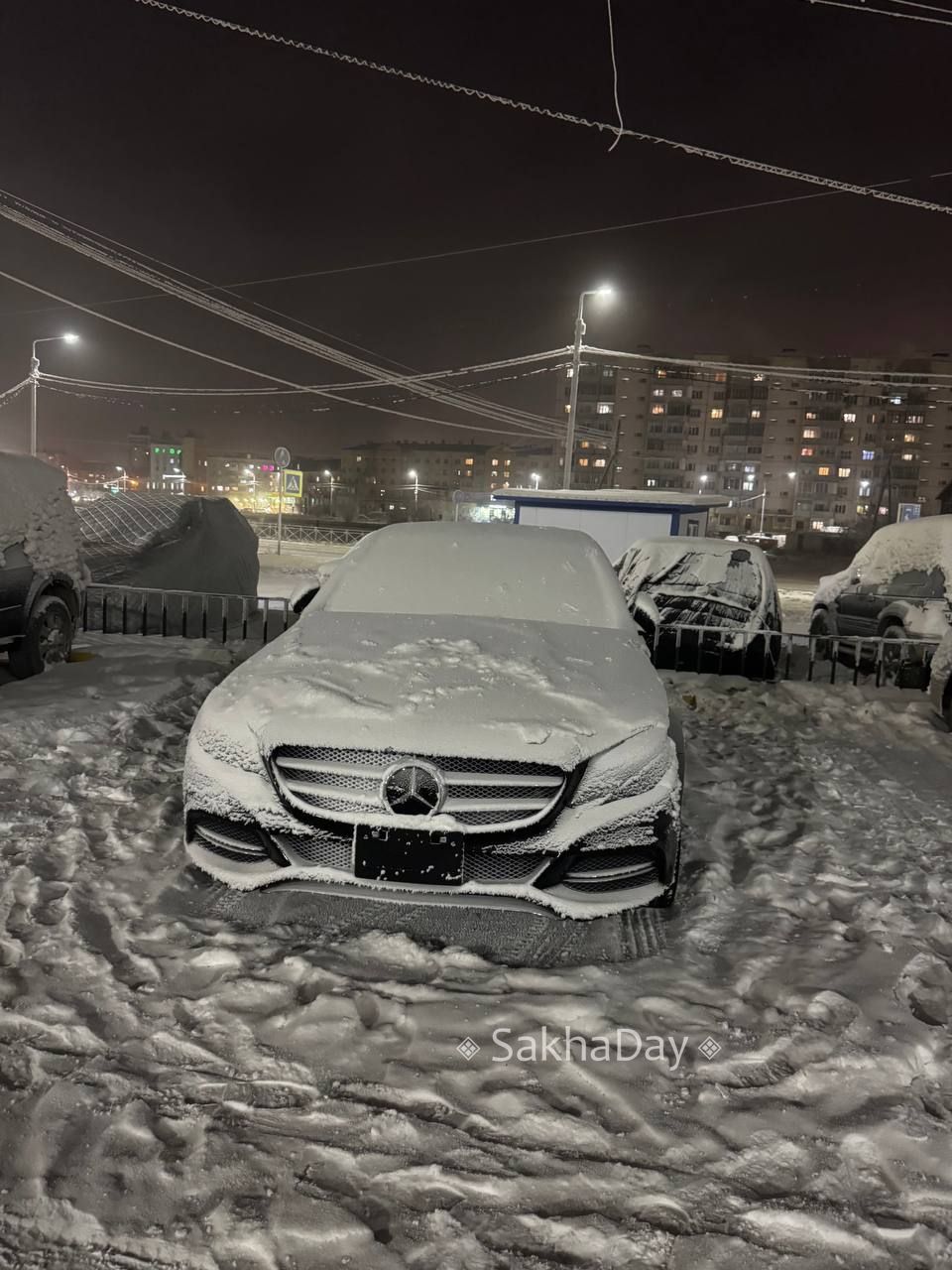 #пишут Как не жалко такие машины бросать, хотя бы тент натянули