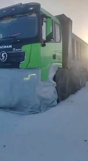 Обстановочка в Якутии. На термометре -60 градусов