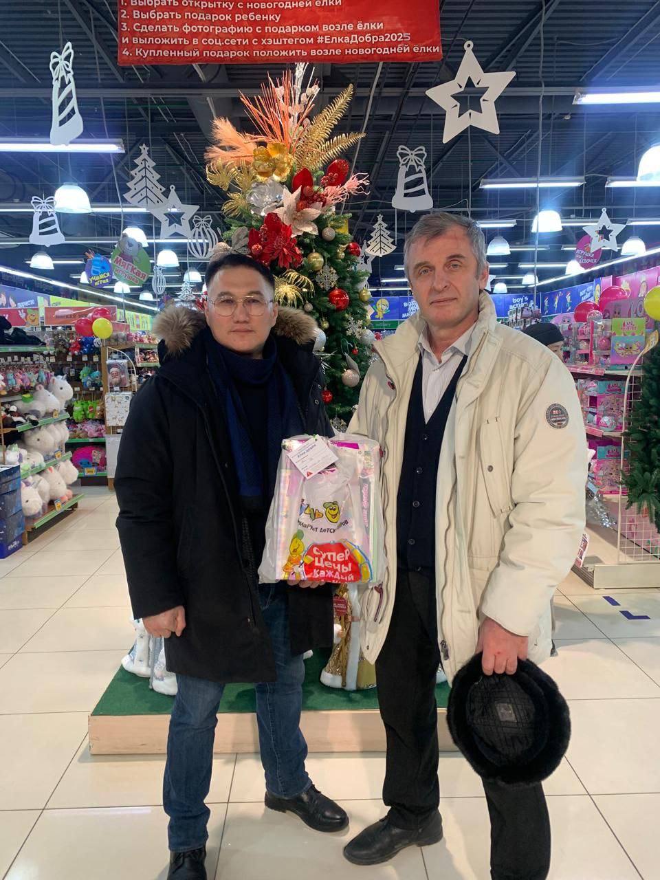 В Якутске с 4 по 26 декабря проходит ежегодняя акция «Елка добра» В Якутске с 4 по 26 декабря проходит ежегодняя акция «Елка добра»