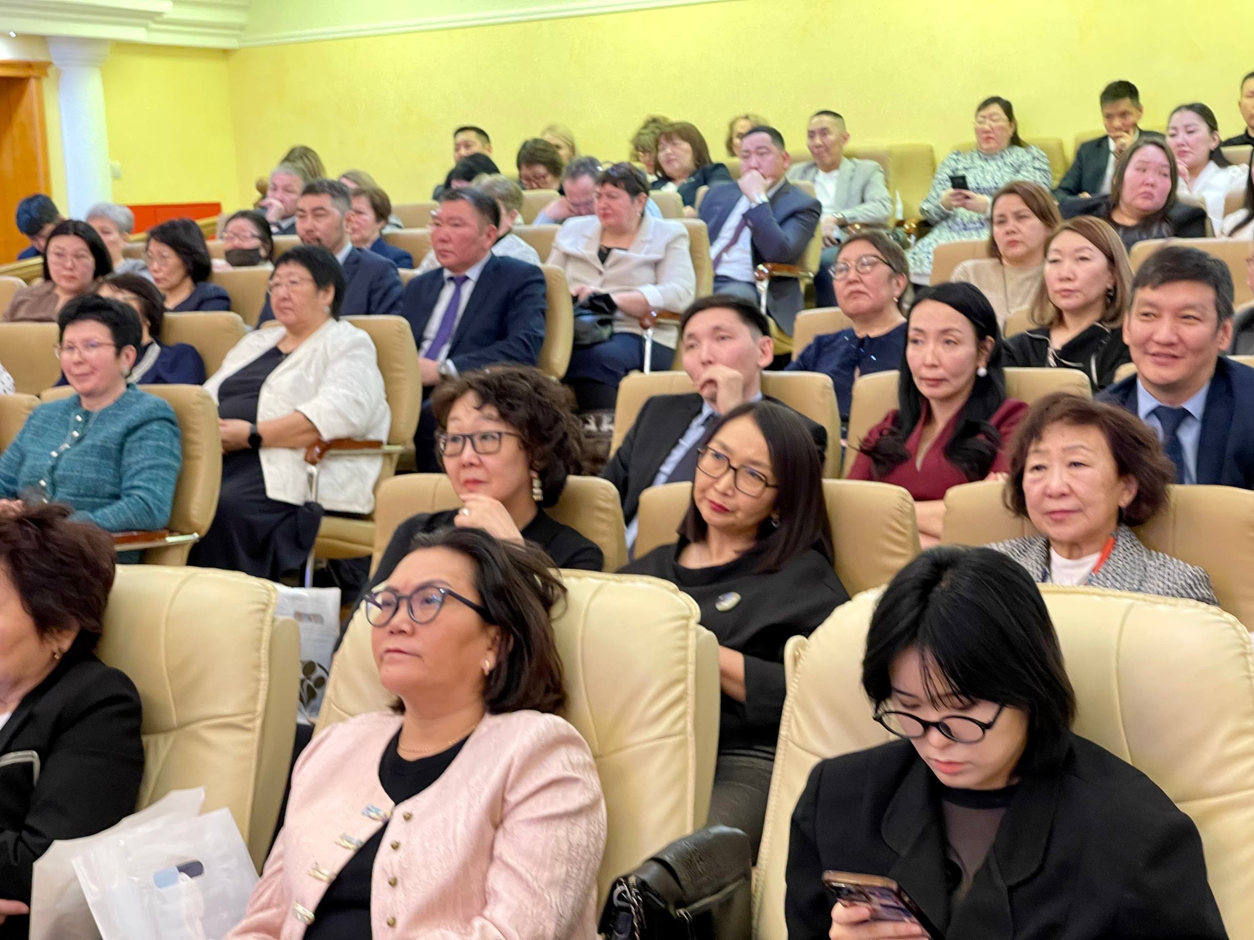 Сегодня мы отмечаем 25-летие введения ЕГЭ в Якутии и юбилей Центра мониторинга качества образования Министерства образования и науки нашей республики! Сегодня мы отмечаем 25-летие введения ЕГЭ в Якутии и юбилей Центра мониторинга качества образования Министерства образования и науки нашей республики!