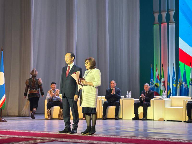 Глава Якутии предложил пересмотреть систему денежного содержания муниципальных служащих