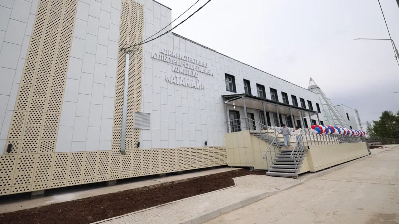 По поручению Главы Республики Саха (Якутия) Айсена Николаева, данному в Послании Государственному Собранию (Ил Тумэн) в 2024 году, в республике обеспечен ввод в эксплуатацию большинства из 16 социальных объектов, сроки...