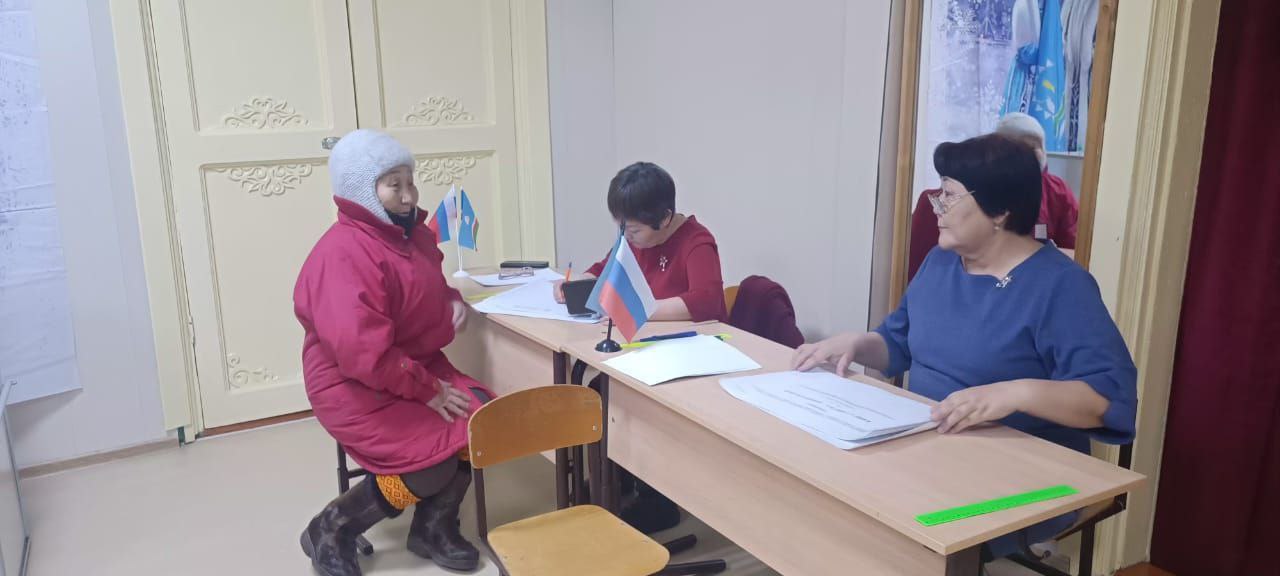 Председатель Абыйской ТИК Елена Новикова сообщает: Несмотря на суровые морозы, снег и ветер, старшее поколение показывает всем пример гражданской ответственности Председатель Абыйской ТИК Елена Новикова сообщает: Несмотря на суровые морозы, снег и ветер, старшее поколение показывает всем пример гражданской ответственности