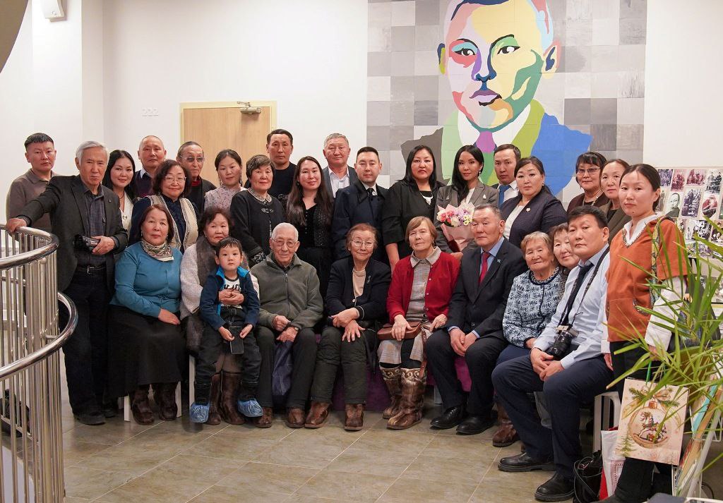 Сардаана Корякина – Николай Неустроев аатынан бириэмийэ саа лауреата Сардаана Корякина – Николай Неустроев аатынан бириэмийэ саа лауреата