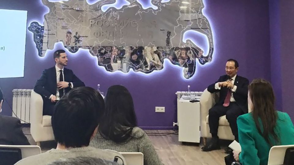 �� ��������� �����-����������� ����� ������, ������� �� ������ � ������, ������, ��� ������ ����� "�����" �������� ����� ����, � �������� ����� �������� ����� �������