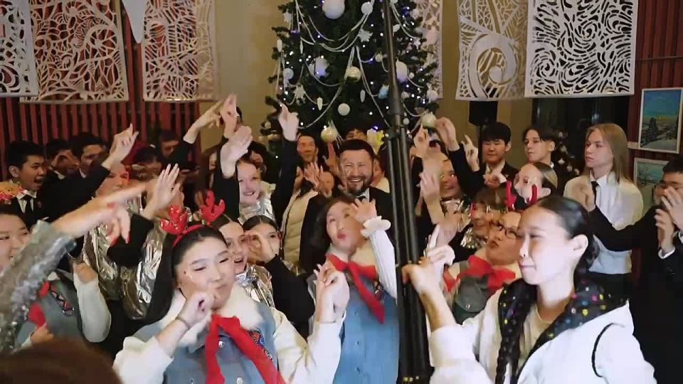 ������� ��������� ������ ��������� 100 ������ �������� ���� �� ���� ����� �������