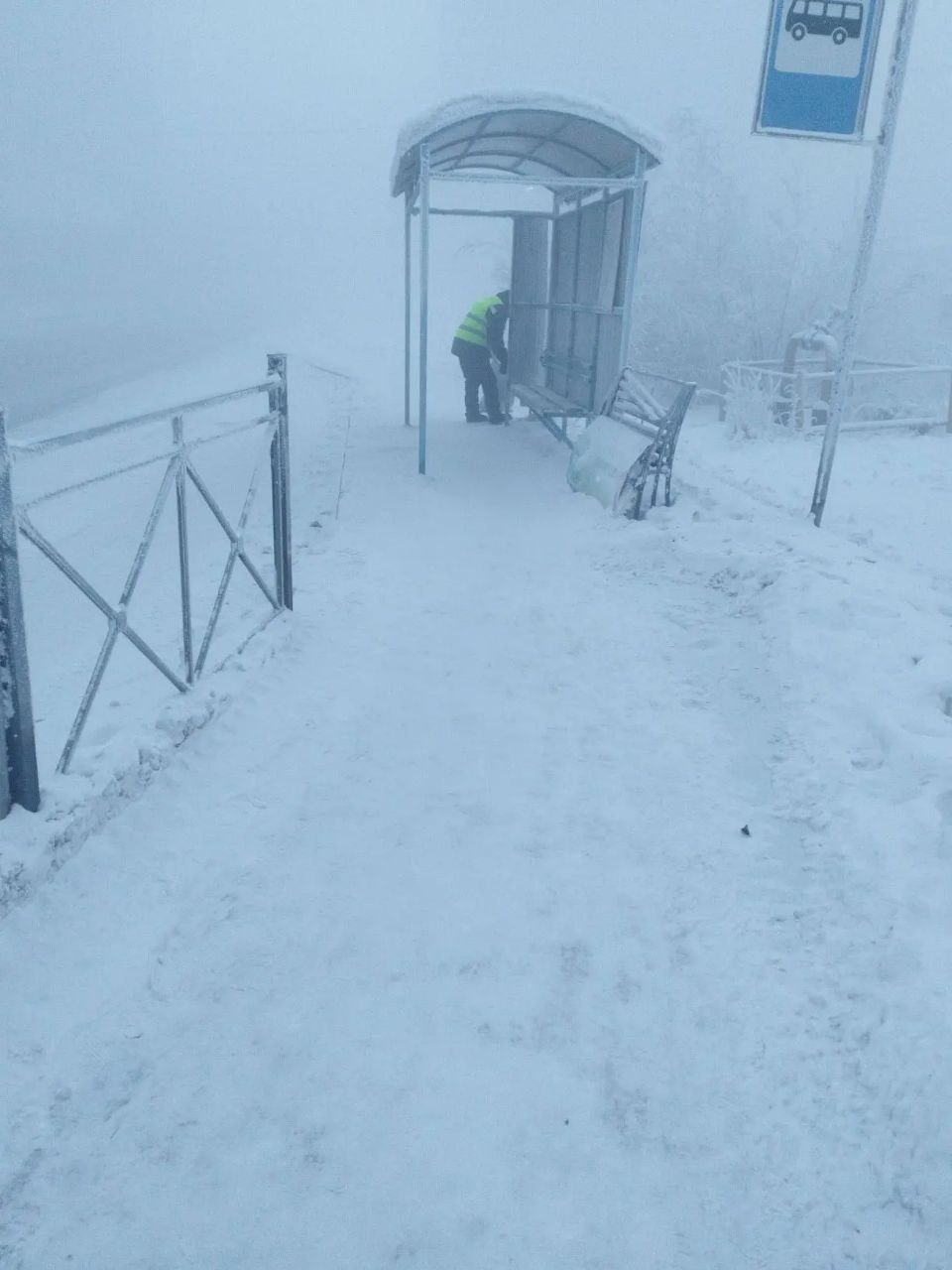 Сегодня наши дворники выполнили очередной комплекс работ по благоустройству территории Сайсарского округа: Сегодня наши дворники выполнили очередной комплекс работ по благоустройству территории Сайсарского округа: