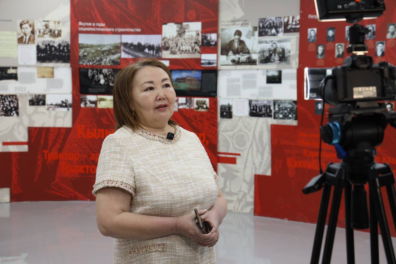 Ил Тмэн бэрэссэдээтэлэ Алексей Еремеев Таатта улууугар лэлээтэ Ил Тмэн бэрэссэдээтэлэ Алексей Еремеев Таатта улууугар лэлээтэ