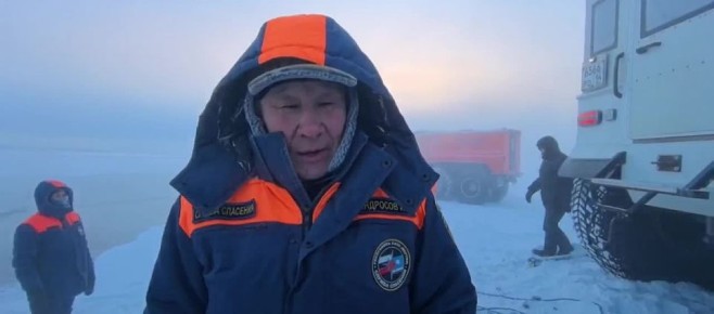 Комментарий начальника Слудбы спасения Якутии Иннокентия Андросова - в машине было 8 человек