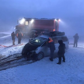 Спасатели в Якутии подняли из реки затонувший автомобиль, в нем обнаружено тело ребенка, сообщается в Telegram-канале Службы спасения Якутии