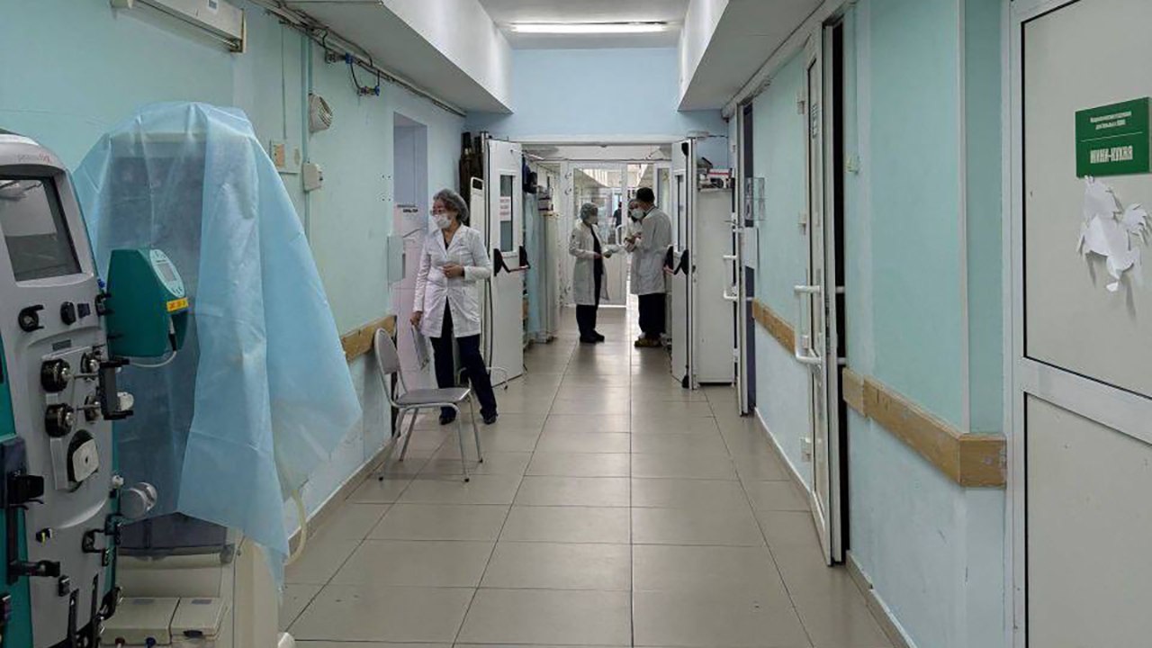 Минздрав Якутии контролирует работу медицинских учреждений в новогодние праздники