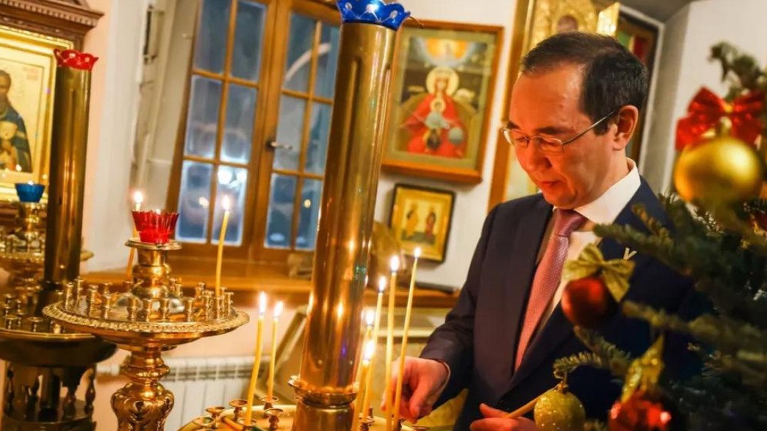 Айсен Николаев поздравил жителей Якутии с Рождеством Христовым