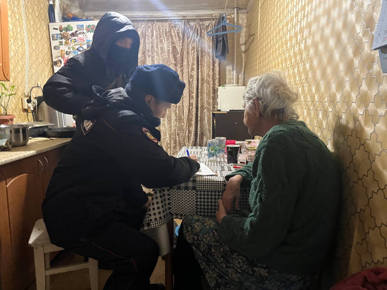 Операция «Быт». В целях предупреждения правонарушений и преступлений в быту, в том числе профилактики безнадзорности несовершеннолетних, а также предотвращения фактов дистанционного мошенничества, незаконного оборота... Операция «Быт». В целях предупреждения правонарушений и преступлений в быту, в том числе профилактики безнадзорности несовершеннолетних, а также предотвращения фактов дистанционного мошенничества, незаконного оборота...