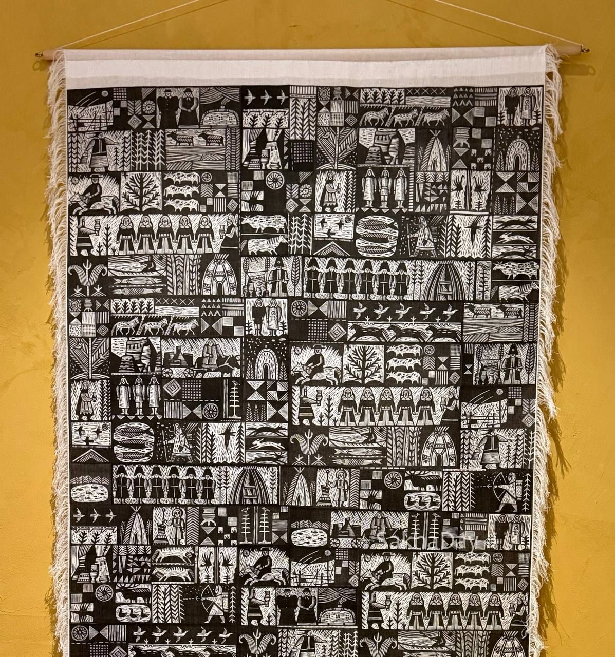 Гобелен в одной из якутских кофеен Гобелен в одной из якутских кофеен