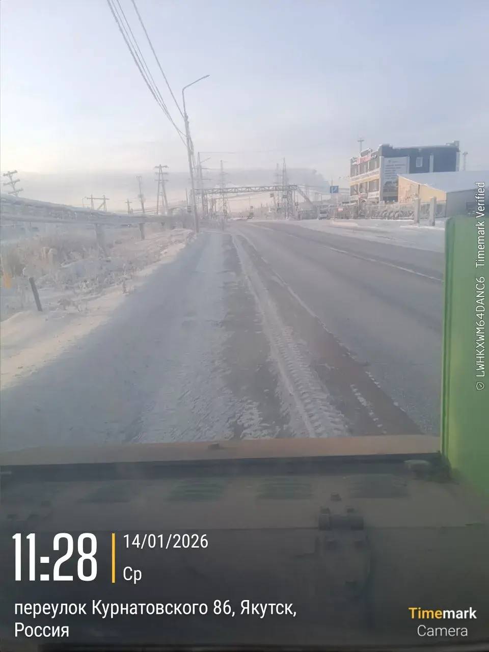 Подрядчик Управы Гагаринского округа проводит работы по уборке тротуаров Подрядчик Управы Гагаринского округа проводит работы по уборке тротуаров