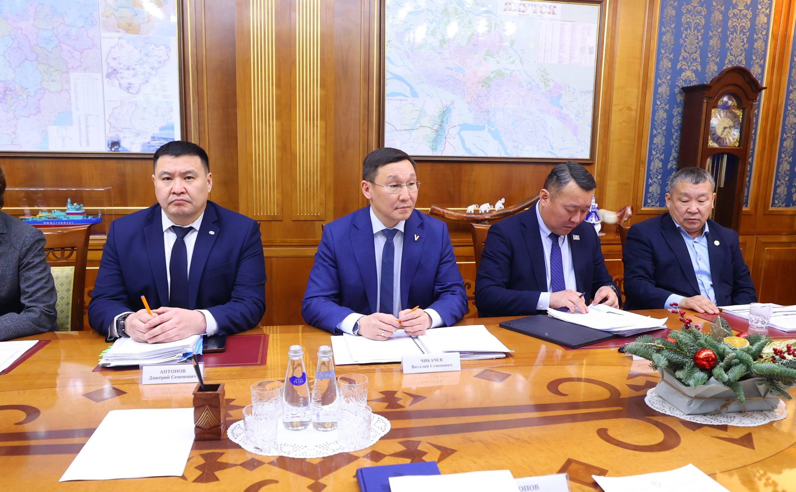 На совещании под руководством Главы Якутии Айсена Сергеевича Николаева 13 января были подведены итоги деятельности ГУП «ЖКХ РС(Я)» за 2025 год и определены задачи на 2026-й На совещании под руководством Главы Якутии Айсена Сергеевича Николаева 13 января были подведены итоги деятельности ГУП «ЖКХ РС(Я)» за 2025 год и определены задачи на 2026-й