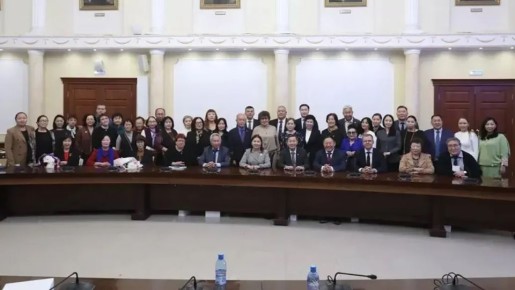 В Якутске прошло торжественное заседание общественности к 30-летию программы "Шаг в будущее"