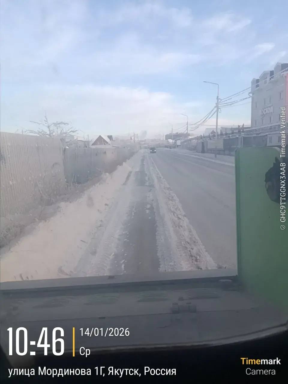 Подрядчик Управы Гагаринского округа проводит работы по уборке тротуаров Подрядчик Управы Гагаринского округа проводит работы по уборке тротуаров