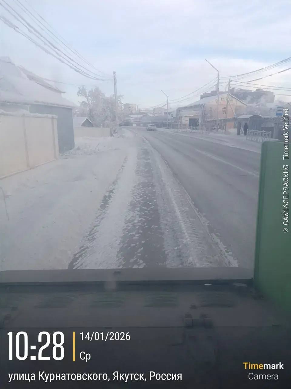 Подрядчик Управы Гагаринского округа проводит работы по уборке тротуаров Подрядчик Управы Гагаринского округа проводит работы по уборке тротуаров