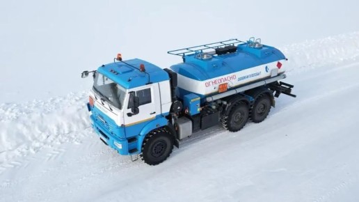 В Якутии начали перевозку нефтепродуктов по автозимникам