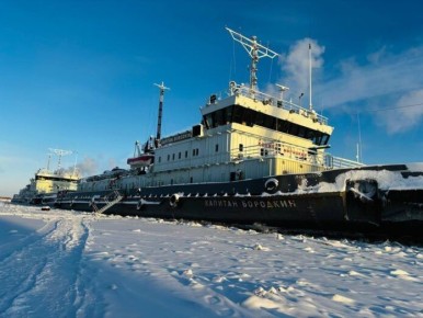 Работники Ленского речного пароходства приступили к подготовке судов к навигации 2026 года