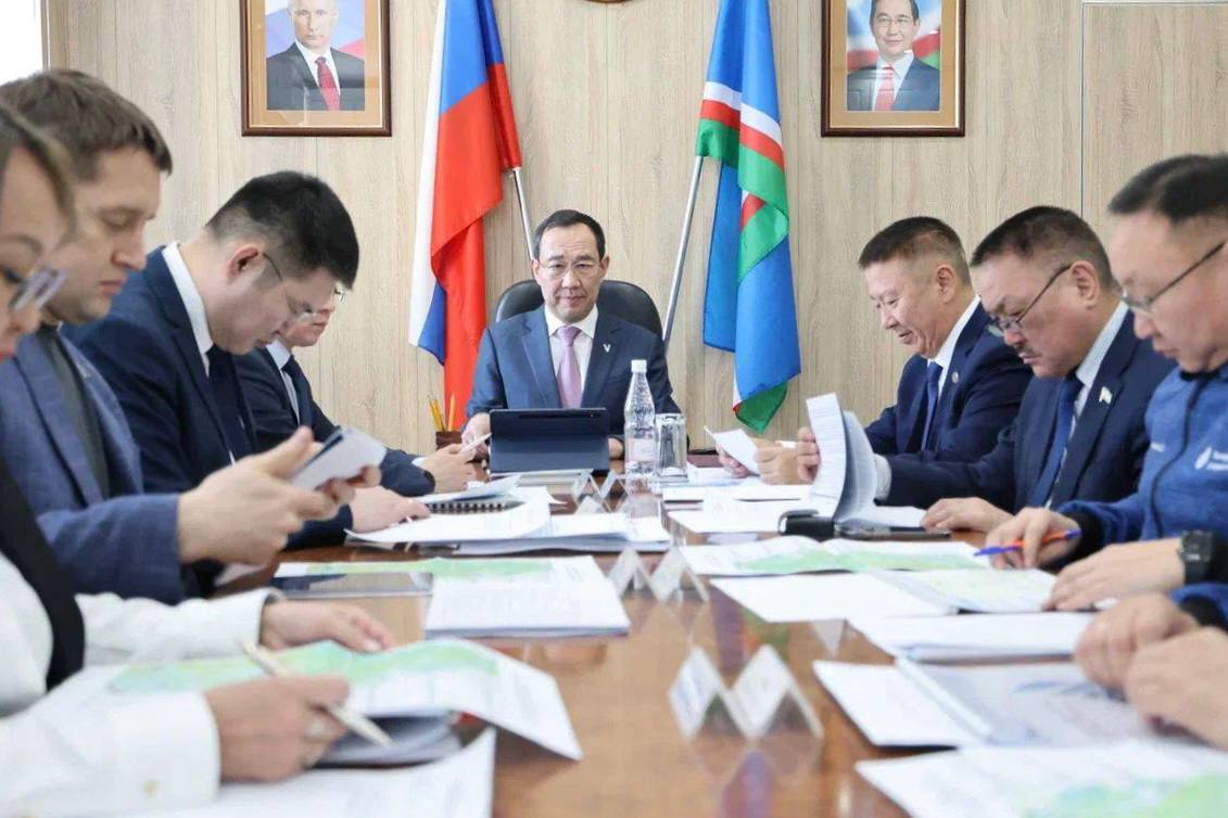 #КомандаМинэк поздравляет Главу Якутии Айсена Сергеевича Николаева с Днем рождения! #КомандаМинэк поздравляет Главу Якутии Айсена Сергеевича Николаева с Днем рождения!