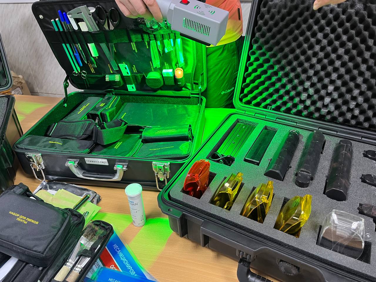 Эксперты-криминалисты полиции поделились тонкостями профессии со студенческим десантом, посетившим с экскурсией ЭКЦ МВД Якутии Эксперты-криминалисты полиции поделились тонкостями профессии со студенческим десантом, посетившим с экскурсией ЭКЦ МВД Якутии