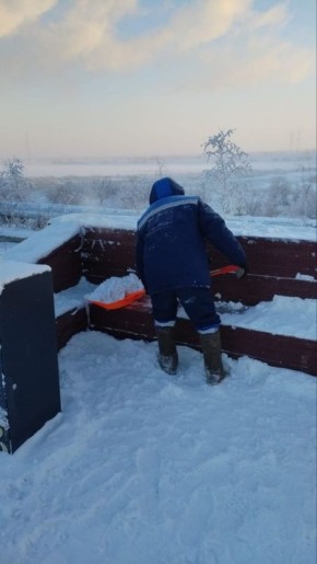 Наши муниципальные дворники ежедневно неустанно трудятся, заботясь о чистоте улиц Губинского округа